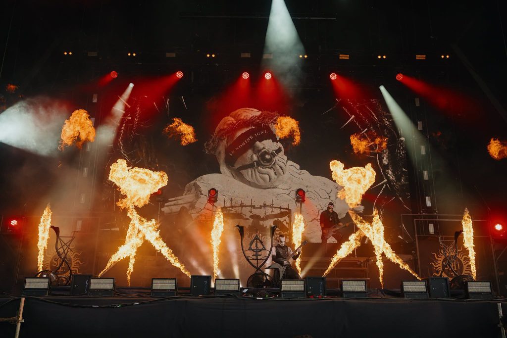 Download Festival — team building