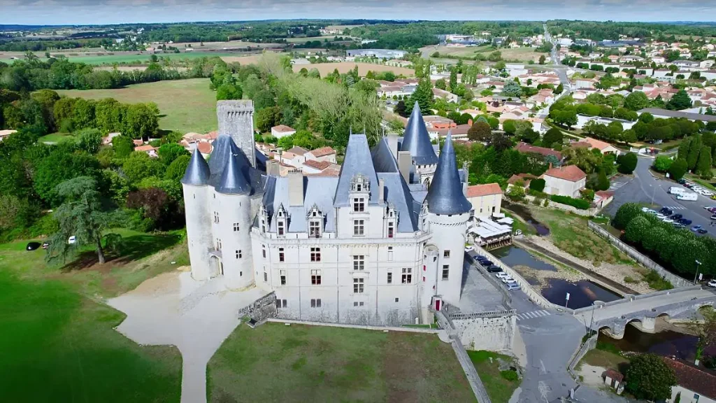 Château de la Rochefoucauld, lieu d'événement d'entreprise en Charente