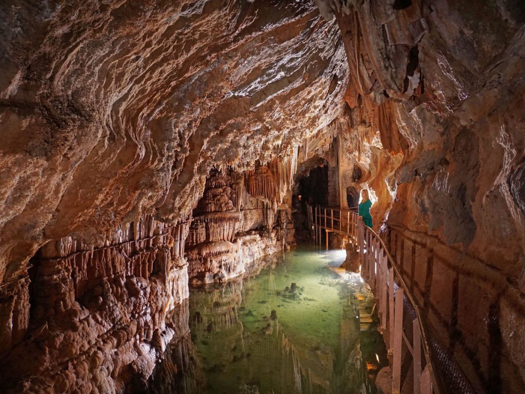 Grotte de Limousis, séminaire d'entreprise, Aude