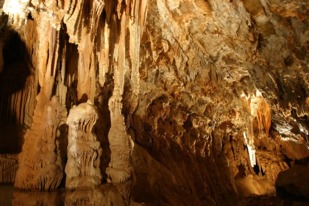 Grotte de Limousis, lieu d'événement d'entreprise en Aude
