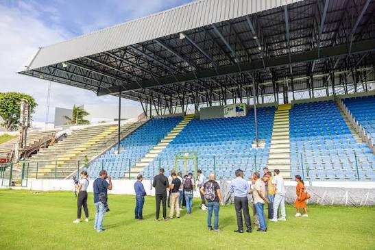 Stade Jean Ivoula (stade de l'Est), lieu d'événement d'entreprise en La Réunion