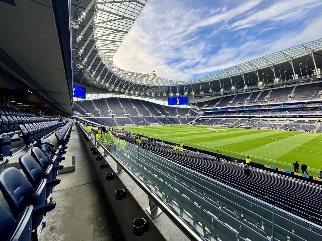 Tottenham Hotspur — invitation client