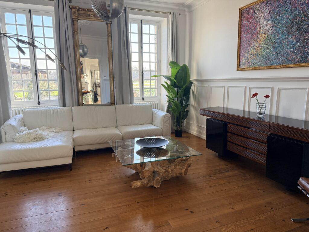 Salon du Manoir de Bordeaux, design contemporain et œuvres d'art